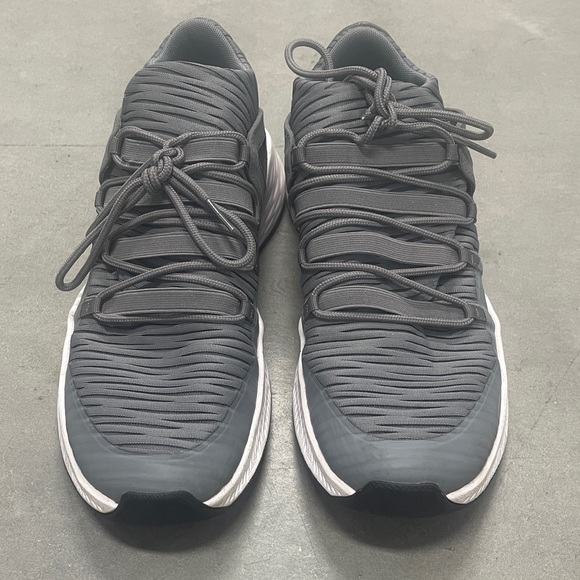 Nike Jordan Formula 23 Low Trainers Sneaker in Gray 919724-004 - Size 11 - Picture 3 of 12